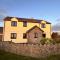 4 Bedroom Detached Farmhouse Mountain Views