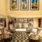Hemingways Hotel