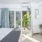 Sea Breeze Suite with Jacuzzi - Пірей