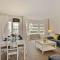 Huswell - Cozy apartment with sea-view 1 min from beach