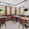 Lisas - with Wellness and Breakfast - 施勒肯