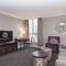 La Grande Residence at the Sutton Place Hotel