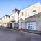 Spacious Georgian Coach House with Parking