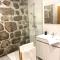 Charming Villa with Pool and Jacuzzi - Terras de Bouro