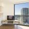 Central Location 1BR APT w City view South BNE