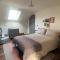Creatively converted barn in accessible rural spot - Llanwrda