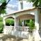 Villa de 7 chambres avec piscine privee et jardin amenage a Aimargues - 艾马尔格