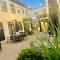Lion Hotel