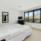 Lake and Mountain Ridge - Queenstown Apartment