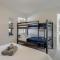 Vibrant Spacious Home w Private Pool and Jacuzzi