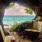 Real Jamaica - Cabin right beside the sea-Papa Curvins Yard - Oracabessa