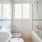 Centric and spacious flat with free car park - Sevilla