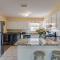 Stylish Condo with a view of the water - Dauphin Island