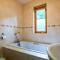 Lodge Nine for 6 with Hot Tub - Spa Resort in Devon