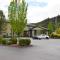 Super 8 by Wyndham Roseburg - Roseburg