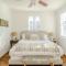 Serene 4 Bedroom Home near French Quarter with Wi-Fi and Parking