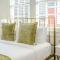 Serene 4 Bedroom Home near French Quarter with Wi-Fi and Parking