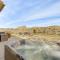 The Maharaja Retreat with Hot Tub and EV Charger!