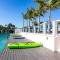 Luxurious Waterfront Sunset Bay Villa