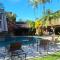 Pousada North Shore Maresias - 2 quadras da praia - Casas de 2 quartos - 80 m2 -2 banheiros -piscina sauna - estacion-churrasq privativa -wifi animais de peq porte roupa de cama e banho