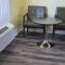 Deep River Motel