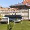 Huswell - Summer-house with sunny garden nearby beach