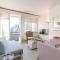 Huswell - Beautiful and spacious studio with side seaview