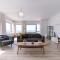 Huswell - Corner apartment with spectacular sea view
