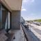Huswell - Bright apartment with parking near the beach