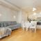 Beautiful Apartment with Spacious Terrace by Noclegi Renters