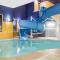 Ramada by Wyndham Red Deer Hotel & Suites - Red Deer