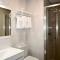 LuxOtel City Lodge