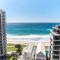 Charming 2BR Ocean View Apartment - Gold Coast