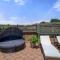 Large Private Terrace - North Facing Terrace & BBQ - Deewhy