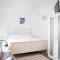 Cozy Budget Apartments in the Heart of Fira