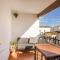 Duquesa port studio apartment - bright sunlit terrace - 马尼尔瓦