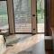 Blisku do Gradot - Riverfront Luxury Cabins