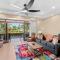 2BD Condo with Pool Near Beach