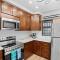 2BD Condo with Pool Near Beach