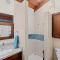 2BD Condo with Pool Near Beach