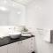NEW! A Comfy & Stylish Apt Next to Darling Harbour - Sydney