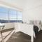 A Spacious 2BR Apt with an Amazing View Over Darling Harbour