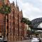 A Comfy 2BR Apt for 7 Next to Darling Harbour