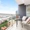 A Comfy & Spacious 2BR Apt Harbour View