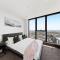 A Cozy 3BR Apt with Panoramic Views FREE Parking - Melbourne