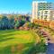A 3BR Apt Next to Melbourne Zoo FREE Parking