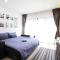 A Stylish High-Floor 2BR Suasana Suites Views