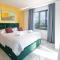 SunnySide luxury suites with free parking and swimming pool