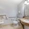 Best Western Plus First Coast Inn and Suites - يولي