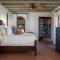 Casa Almira 5BR Luxury Home with Pool, Hot Tub & Rooftop